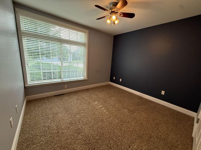 6802 STANWOOD DR, Columbia, MO 65203
