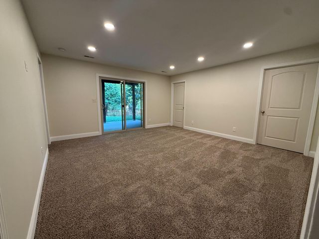 6802 STANWOOD DR, Columbia, MO 65203