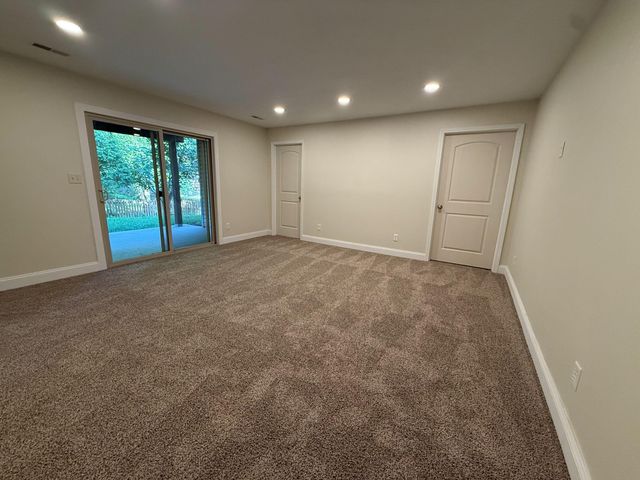 6802 STANWOOD DR, Columbia, MO 65203