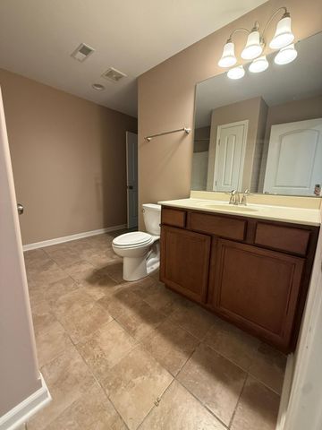 6802 STANWOOD DR, Columbia, MO 65203