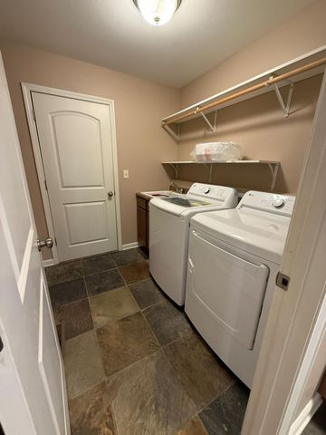 6802 STANWOOD DR, Columbia, MO 65203