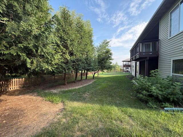 6802 STANWOOD DR, Columbia, MO 65203