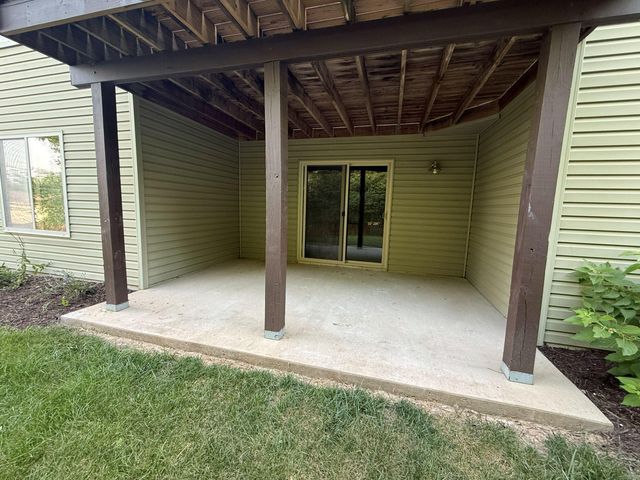 6802 STANWOOD DR, Columbia, MO 65203