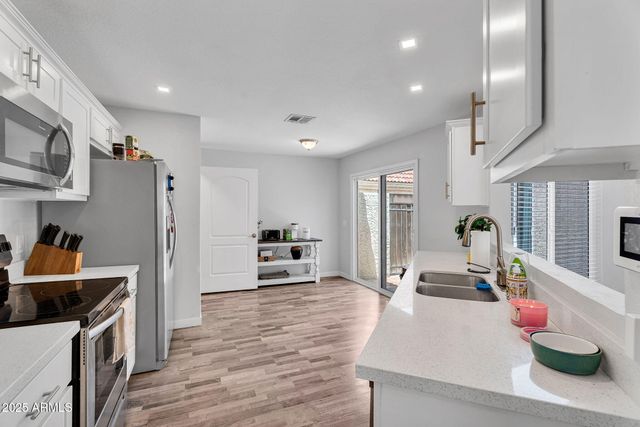 1510 E COMMERCE Avenue, Gilbert, AZ 85234