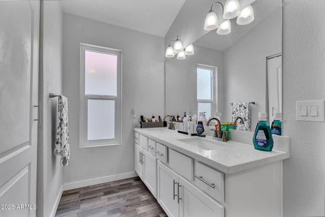 1510 E COMMERCE Avenue, Gilbert, AZ 85234