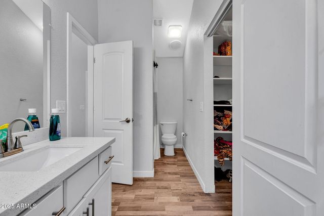 1510 E COMMERCE Avenue, Gilbert, AZ 85234