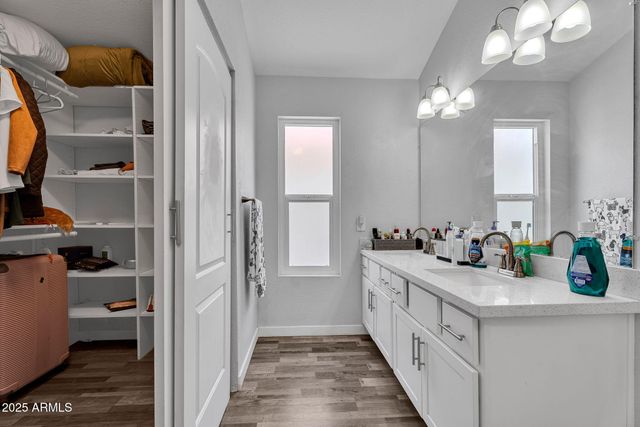 1510 E COMMERCE Avenue, Gilbert, AZ 85234