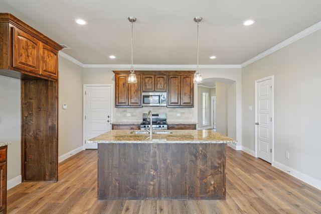 222 Cheyenne Trail, Alvarado, TX 76009