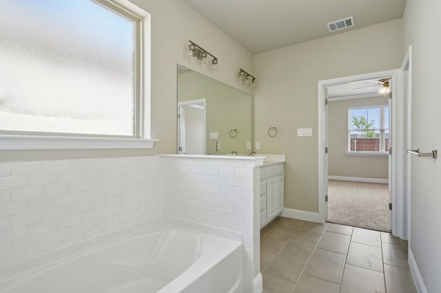 222 Cheyenne Trail, Alvarado, TX 76009