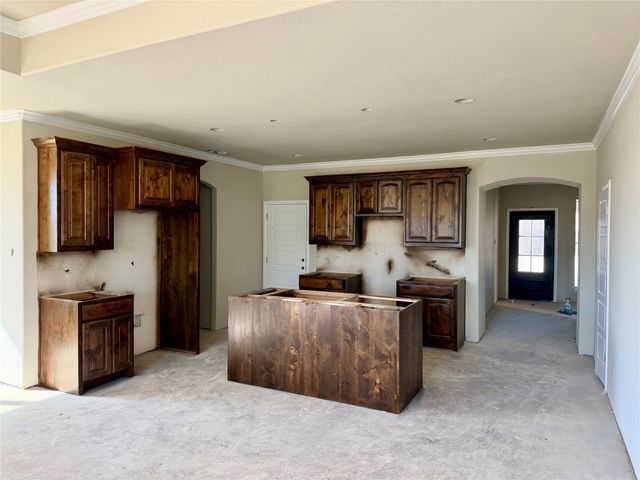 222 Cheyenne Trail, Alvarado, TX 76009