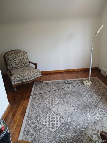 337 Lincoln Way, South Bend, IN 46601