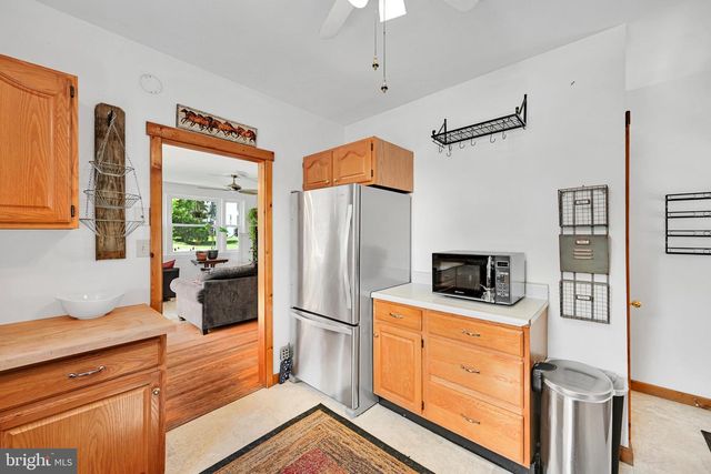 1801 URSINUS AVE, Lancaster, PA 17603