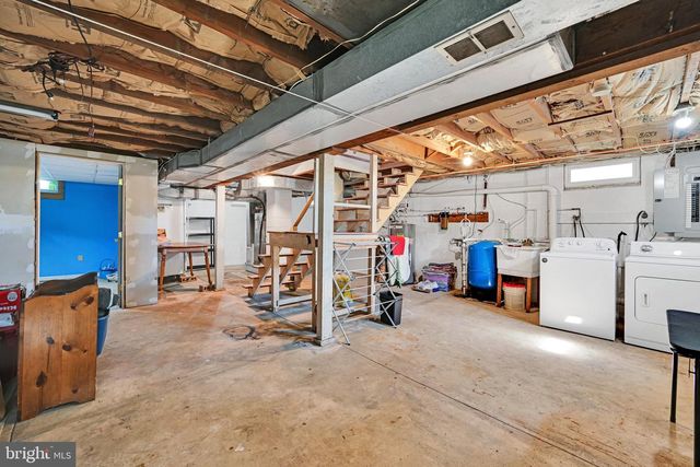 1801 URSINUS AVE, Lancaster, PA 17603