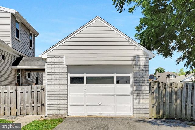 1801 URSINUS AVE, Lancaster, PA 17603