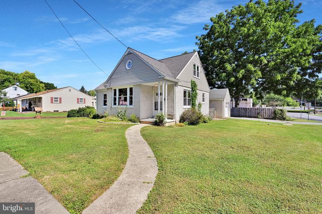 1801 URSINUS AVE, Lancaster, PA 17603