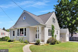 1801 URSINUS AVE, Lancaster, PA 17603