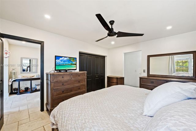 296 Navajo St, Miami Springs, FL 33166