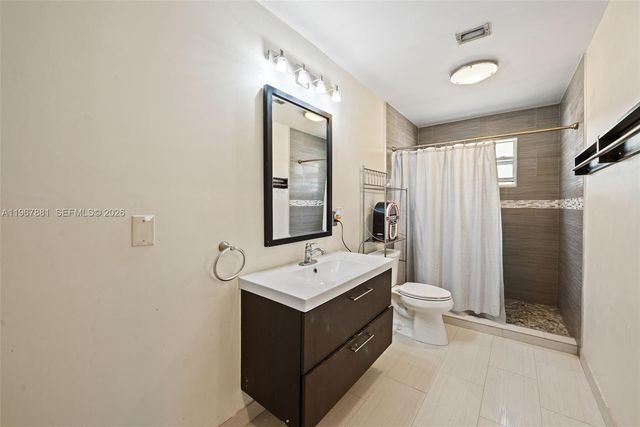 296 Navajo St, Miami Springs, FL 33166