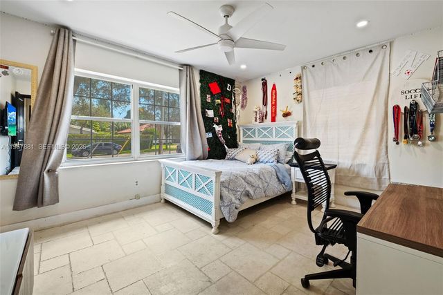 296 Navajo St, Miami Springs, FL 33166