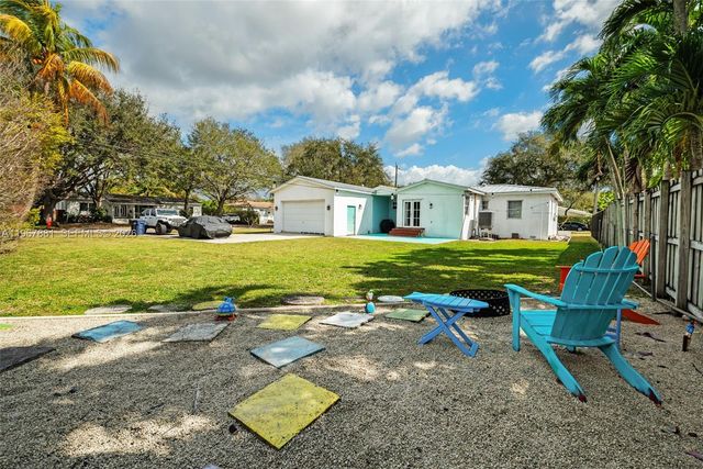 296 Navajo St, Miami Springs, FL 33166