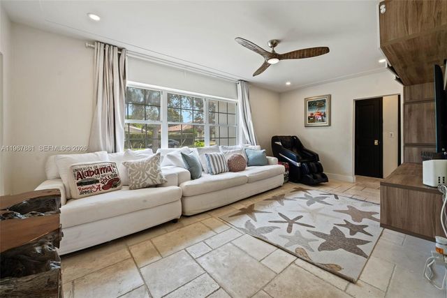 296 Navajo St, Miami Springs, FL 33166