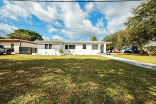296 Navajo St, Miami Springs, FL 33166