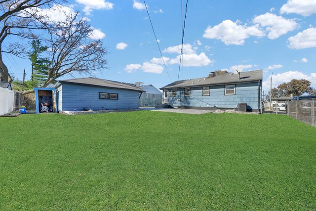 19 Mohawk Drive, Thornton, IL 60476