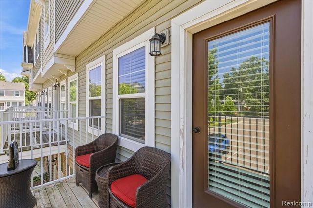 561 Parkdale Lane, Ferndale, MI 48220