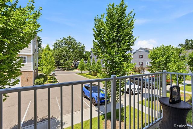 561 Parkdale Lane, Ferndale, MI 48220