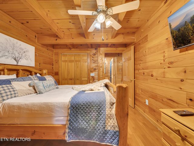 1806 Mossy Tr, Sevierville, TN 37876