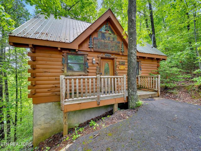 1806 Mossy Tr, Sevierville, TN 37876
