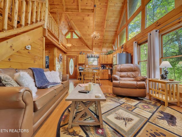 1806 Mossy Tr, Sevierville, TN 37876