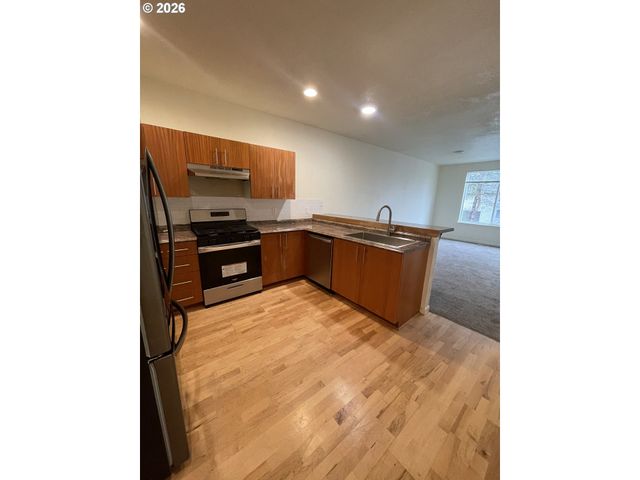 16735 Sw BASELINE Rd, Beaverton, OR 97006