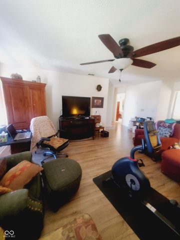 10916 Meadow Lake Drive, Indianapolis, IN 46229