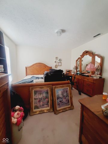 10916 Meadow Lake Drive, Indianapolis, IN 46229