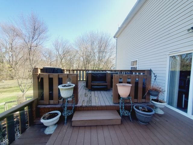 10916 Meadow Lake Drive, Indianapolis, IN 46229