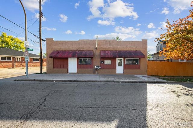 5412 Ulena Avenue, St Louis, MO 63116