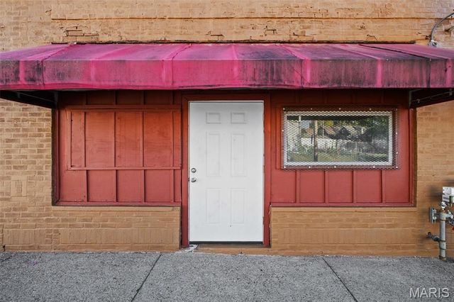 5412 Ulena Avenue, St Louis, MO 63116