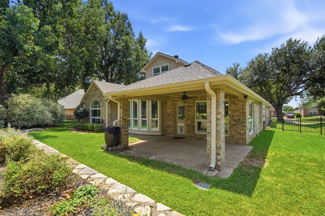 900 Muirfield Drive, Mansfield, TX 76063