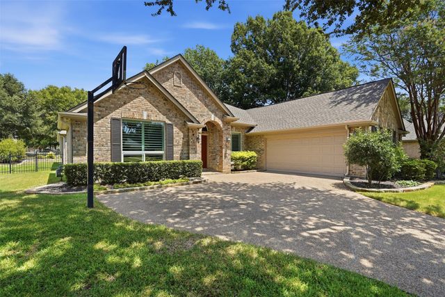 900 Muirfield Drive, Mansfield, TX 76063
