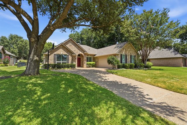 900 Muirfield Drive, Mansfield, TX 76063