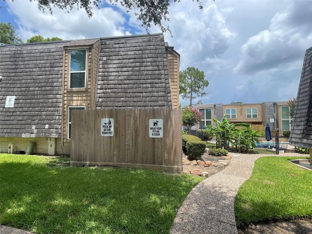 16120 Stuebner Airline Road 601, Spring, TX 77379