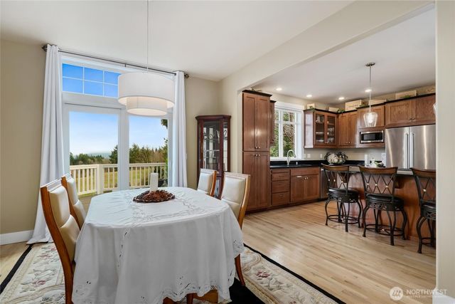 342 Echo Ridge Way, Camano Island, WA 98282