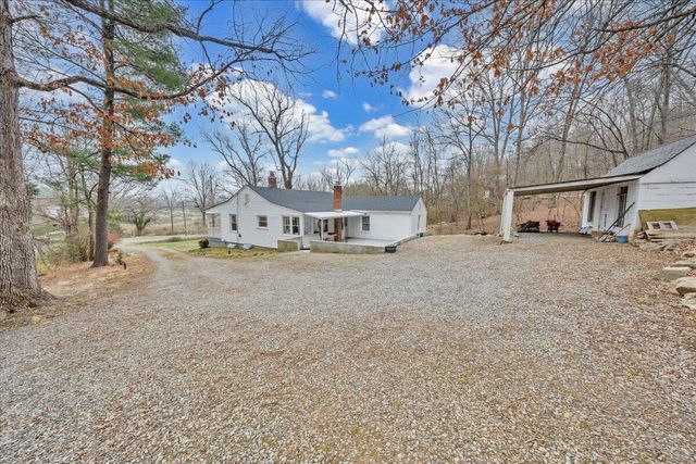 4439 YELLOW MOUNTAIN RD, Roanoke, VA 24014