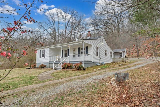 4439 YELLOW MOUNTAIN RD, Roanoke, VA 24014