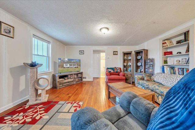 4439 YELLOW MOUNTAIN RD, Roanoke, VA 24014