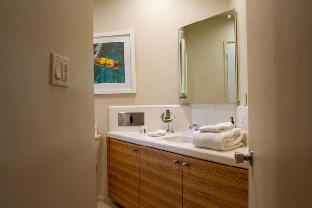 1423 E San Lorenzo Road, Palm Springs, CA 92264