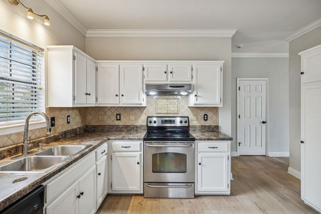 7701 Poplar Ridge Dr, Nashville, TN 37221