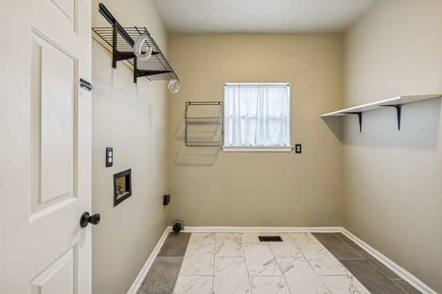 7701 Poplar Ridge Dr, Nashville, TN 37221