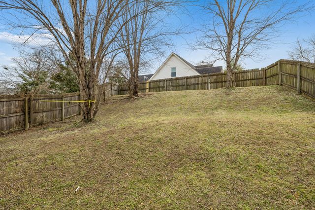 7701 Poplar Ridge Dr, Nashville, TN 37221